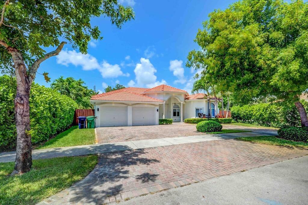 Miami 5Br Villa W Heated Pool, Games & Bbq L01 Cutler Bay Eksteriør billede